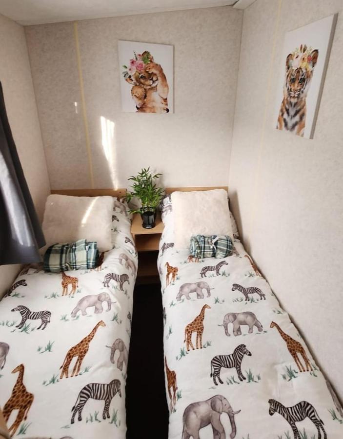 Hotel Comfy Caravan On Marine Park à Rhyl Extérieur photo
