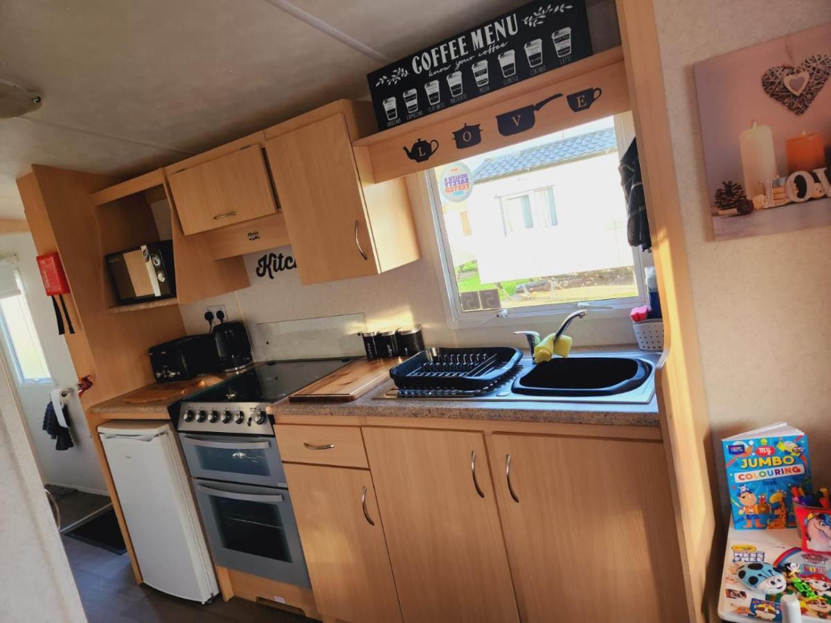 Hotel Comfy Caravan On Marine Park à Rhyl Extérieur photo